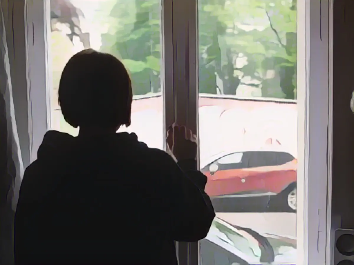 Study: Young people in particular suffer greatly from loneliness