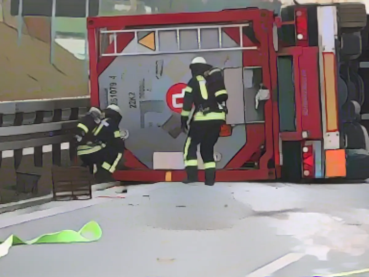 Hazardous goods truck overturns! A94 closed for hours