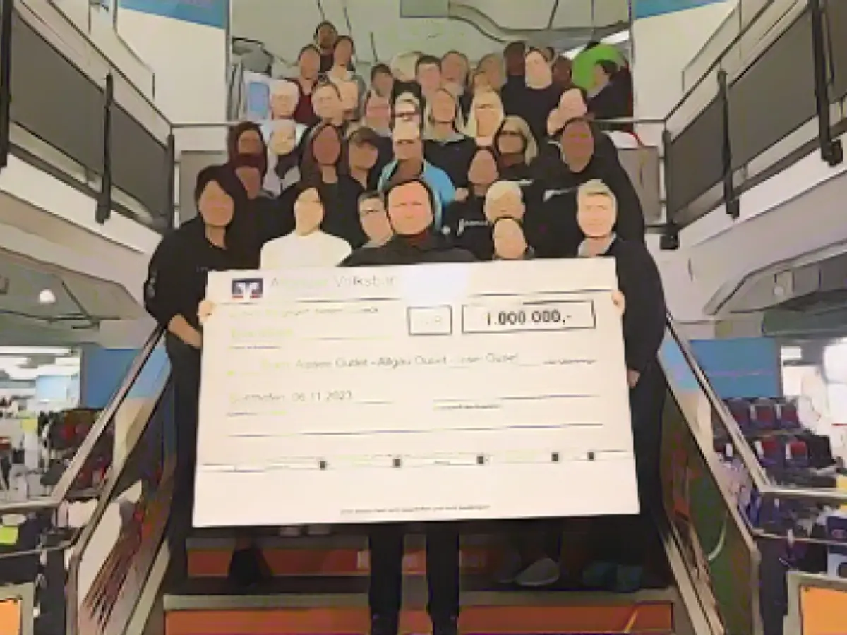 Boss pays his team one million euros