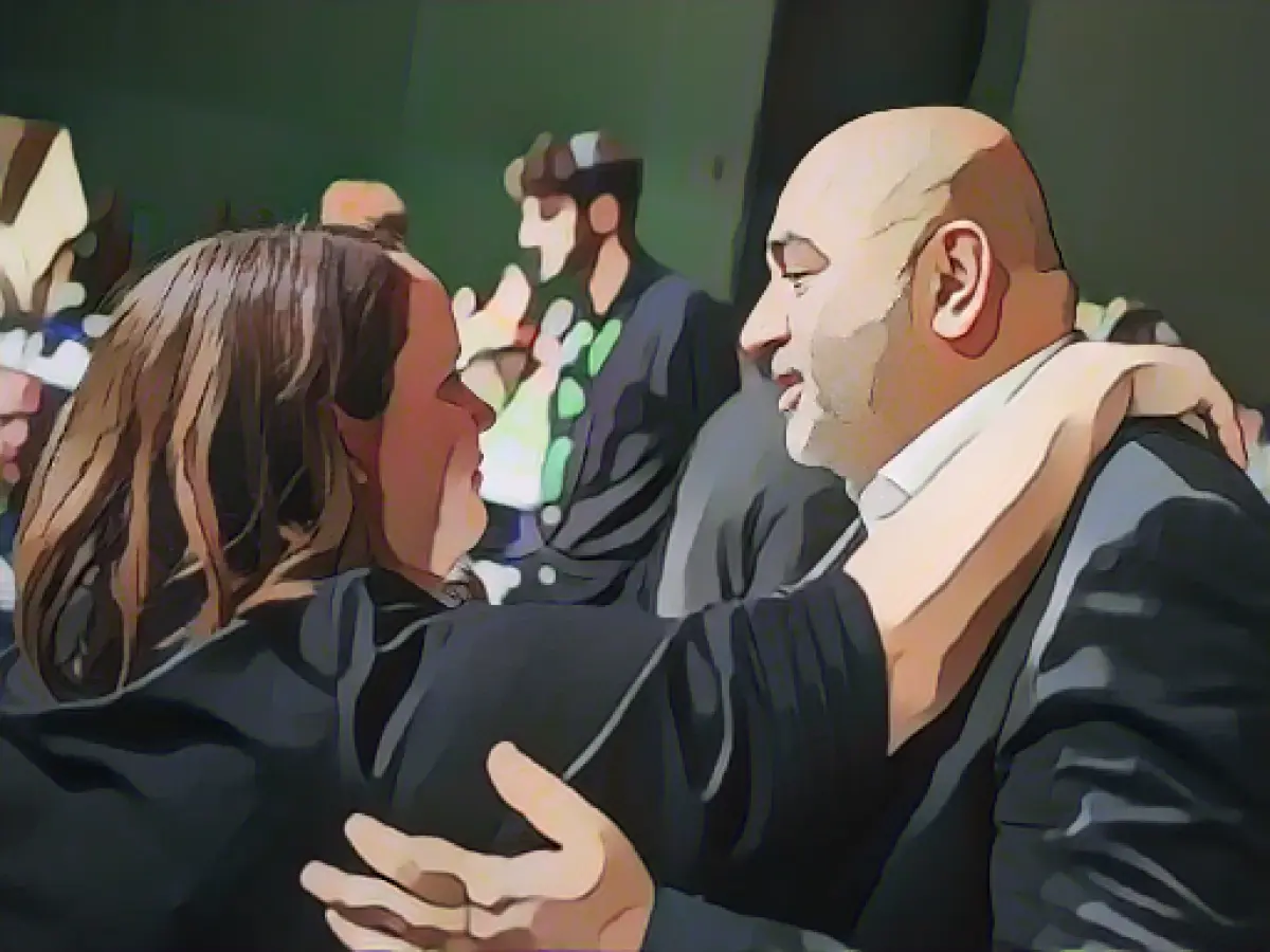 Green Party leader Nouripour re-elected with 79.1 percent