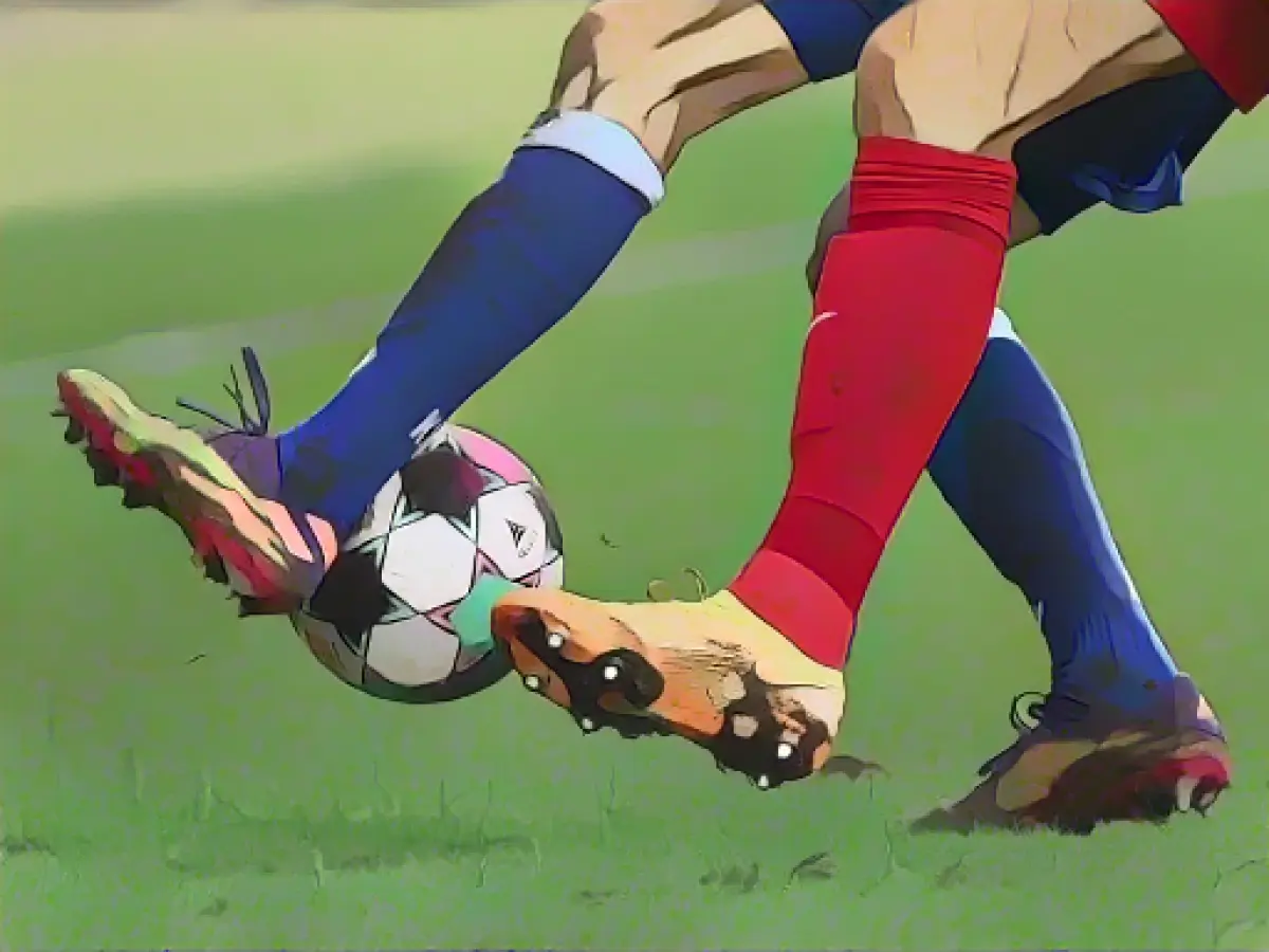 VfB Stuttgart extends contract with goalkeeper Bredlow