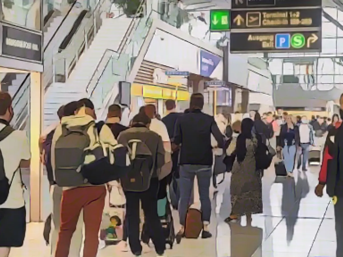 The master of the airport stores is dead