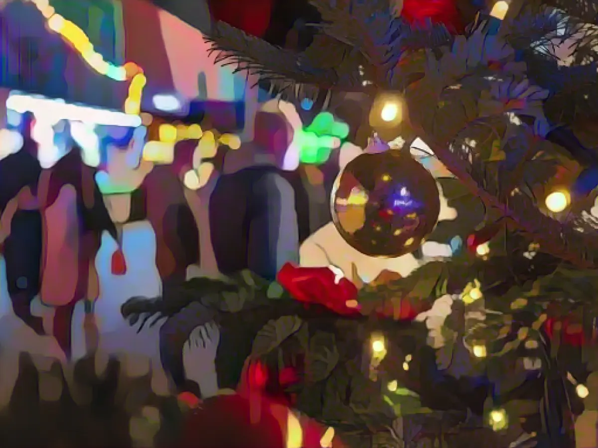 Christmas markets to start soon and light up again