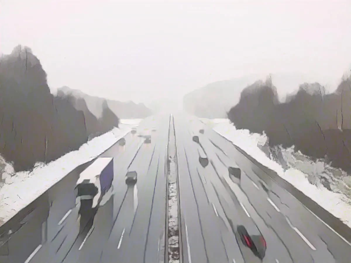Onset of winter: accidents and traffic jams on highways