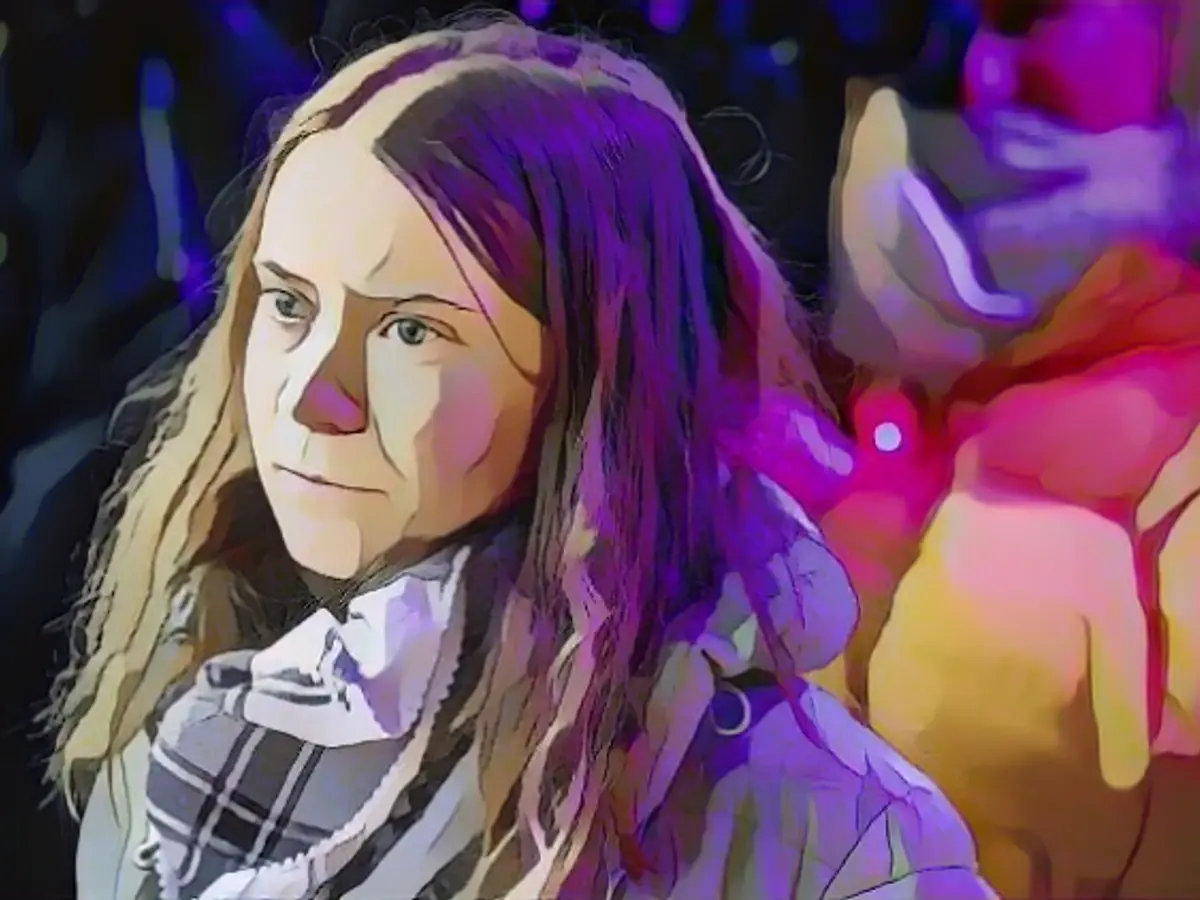 Now the right-wingers love Thunberg and "bought journalists"