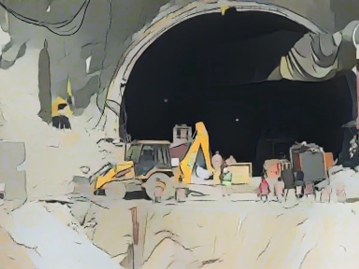 Desperate fight for 41 trapped workers