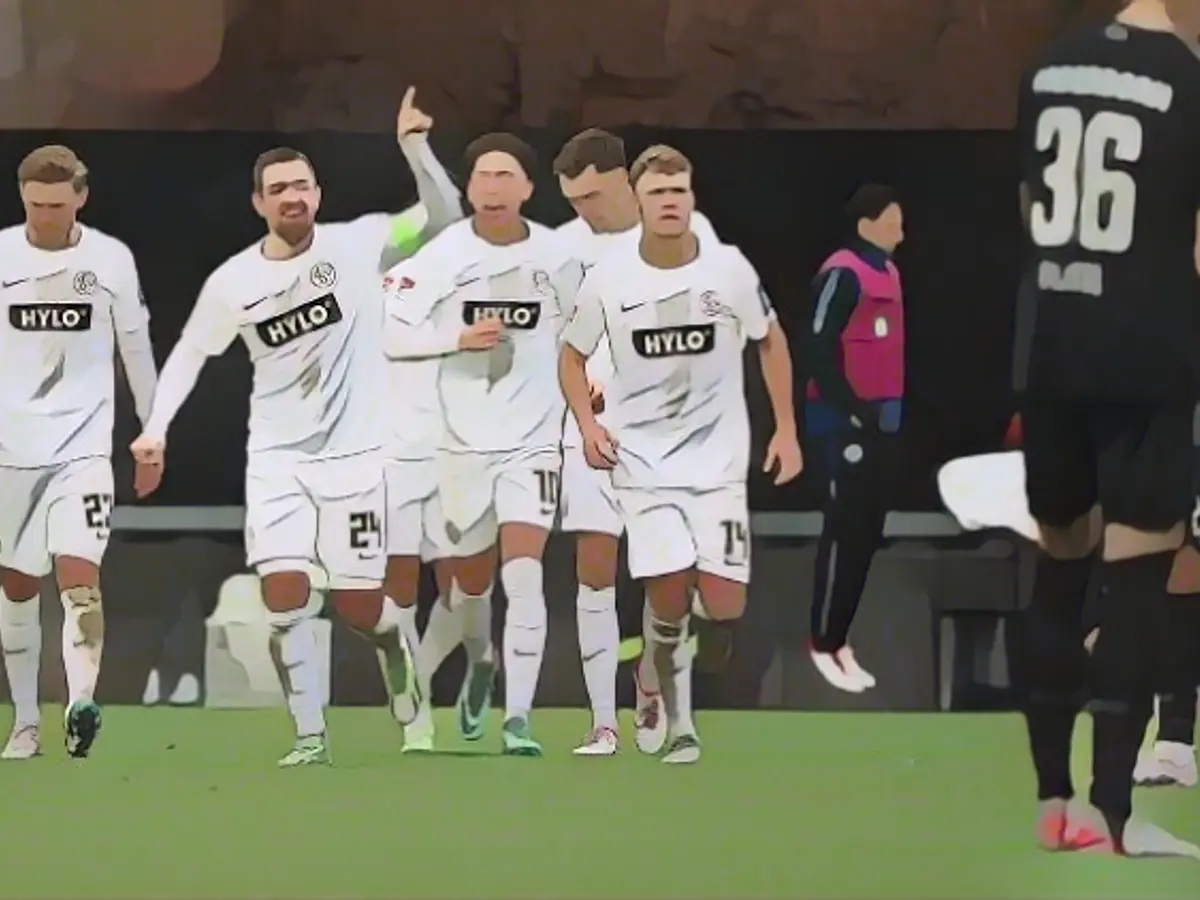 Soccer dwarf Elversberg storms to third place in the 2nd division