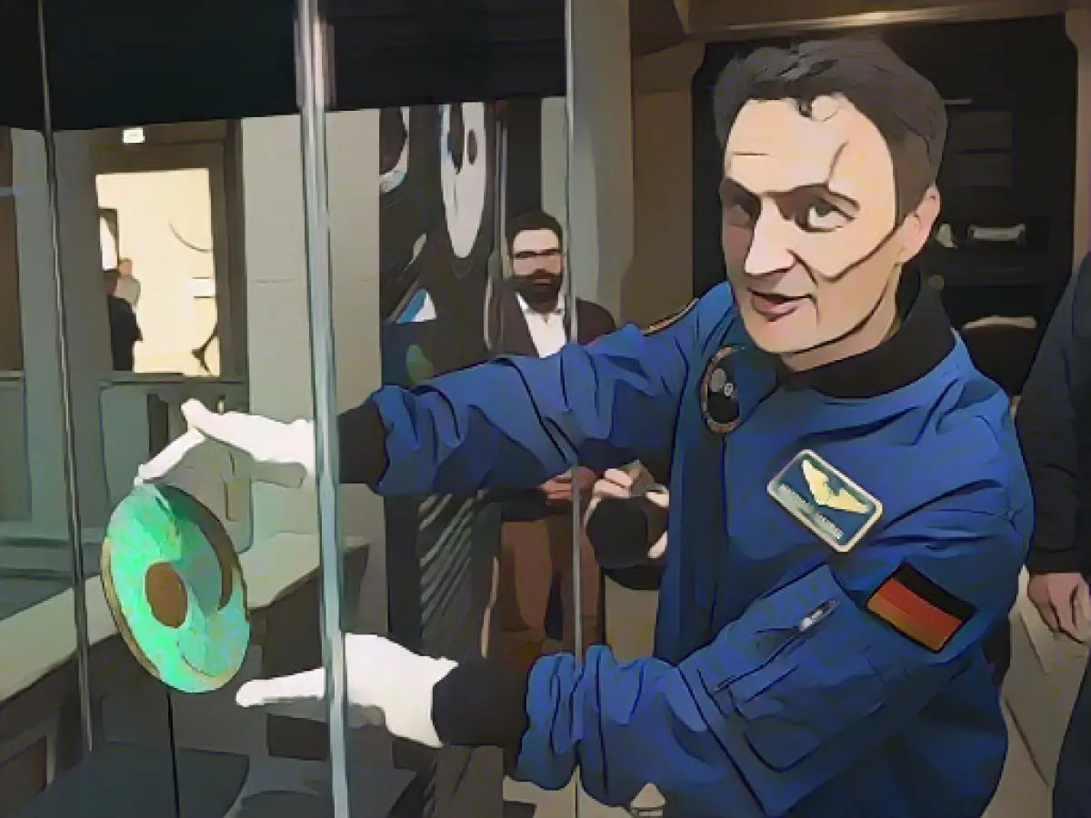 Copy of the Sky Disk from the space journey back in Halle