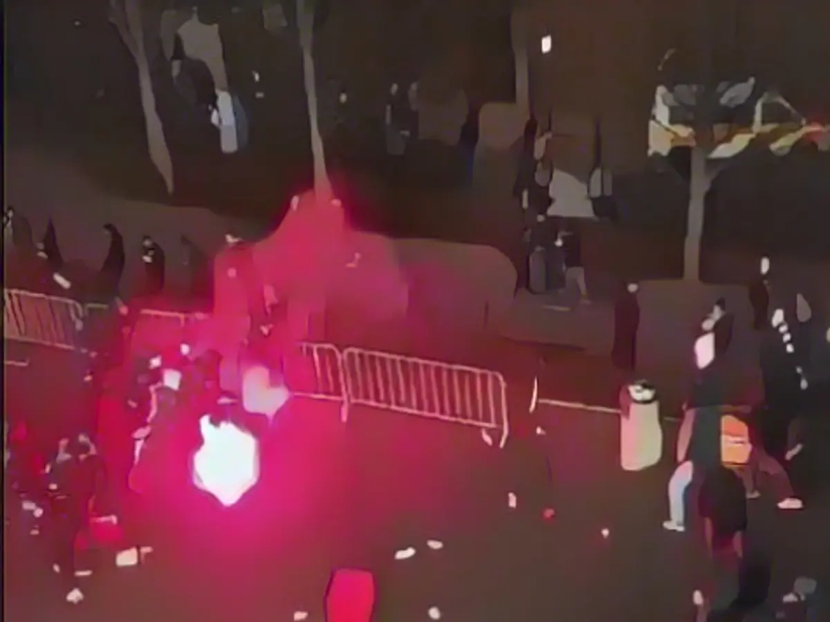 Brutal Ultra battle in front of the Frankfurt stadium!