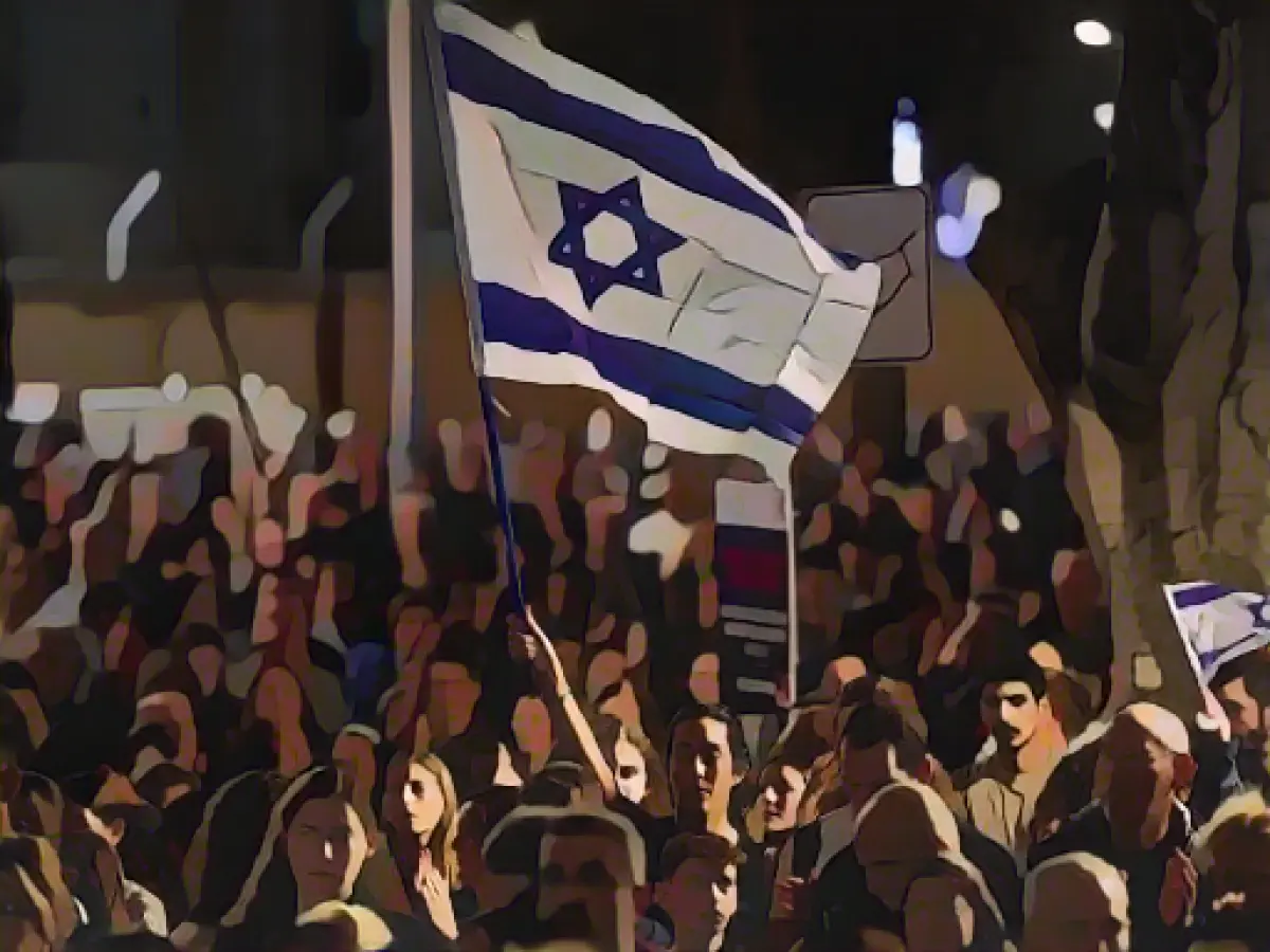 Four Germans released - release of further hostages expected