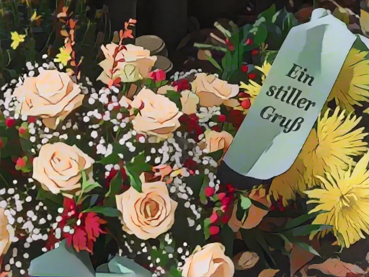 Cemetery visits and services on the Sunday of the Dead