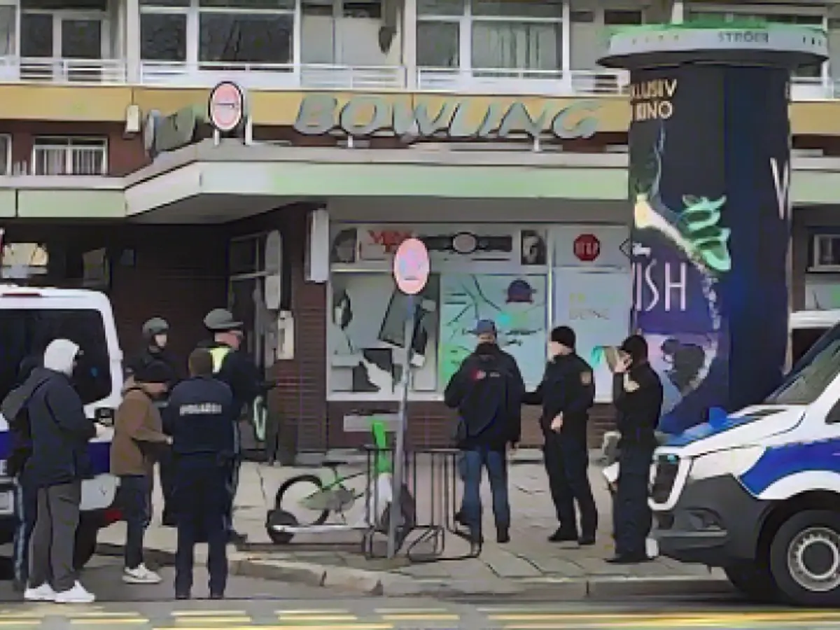 Knife man triggers SEK operation