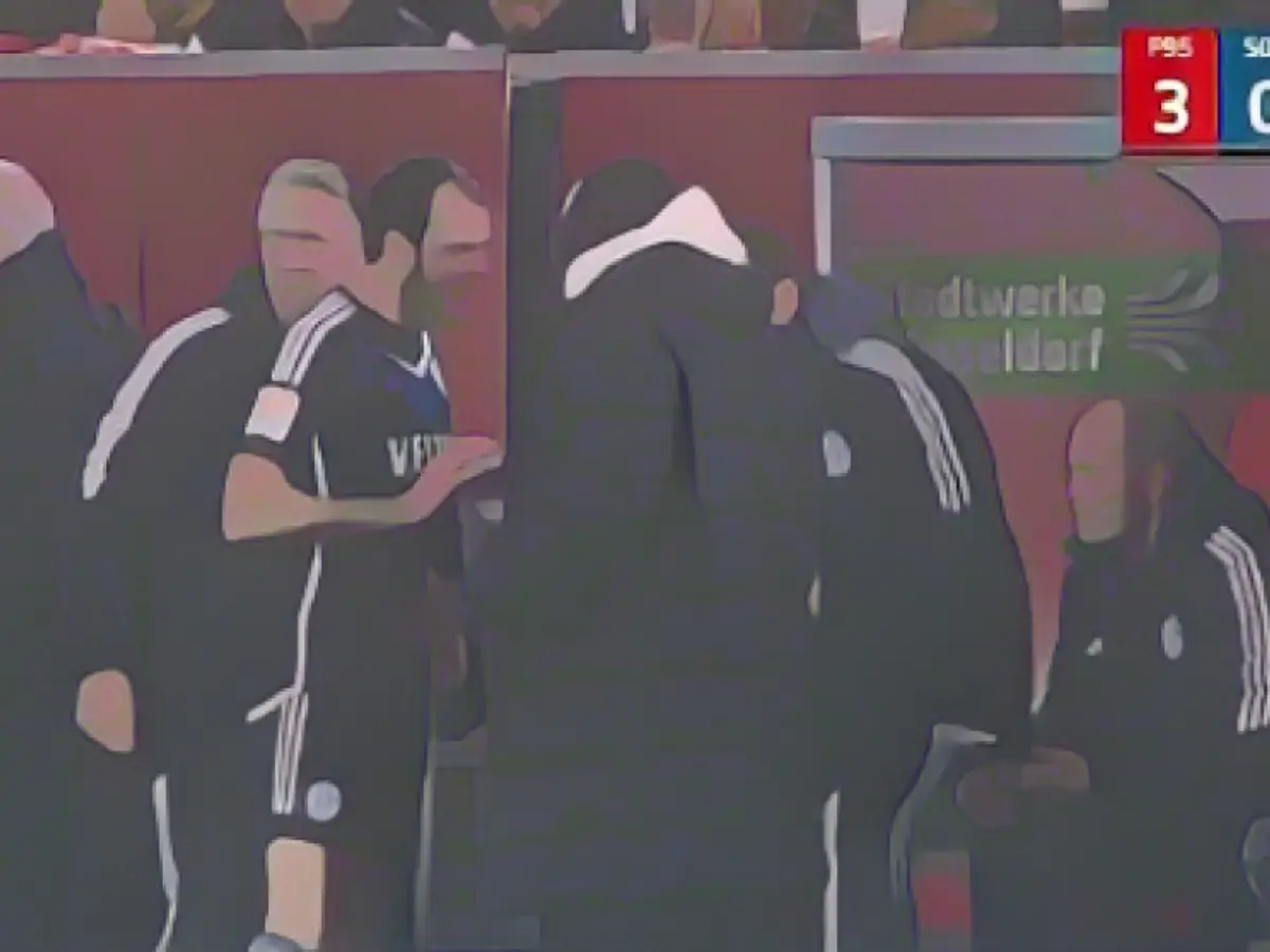 Schalke demotes disrespectful professional