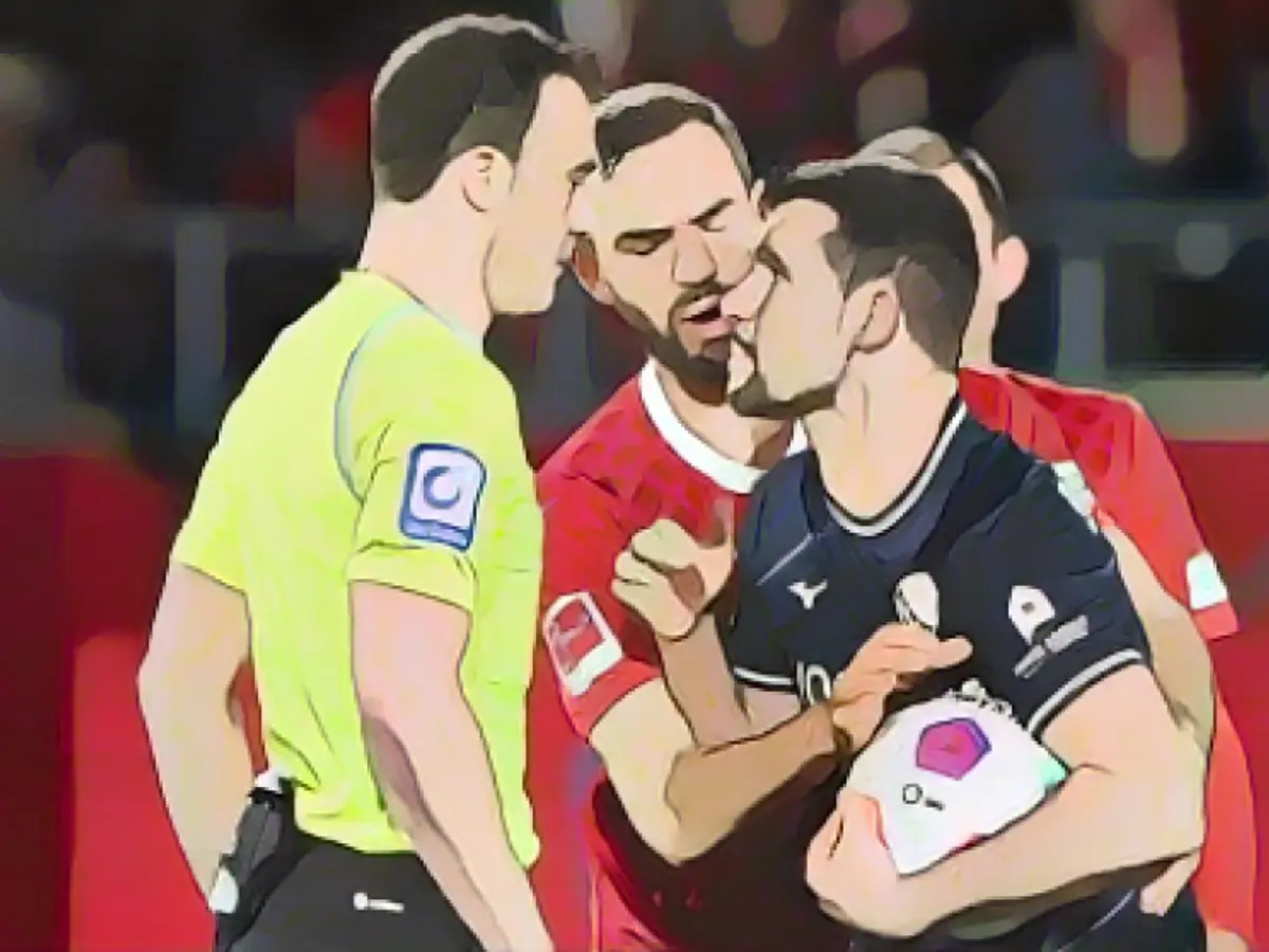 Bochum extends mini-series