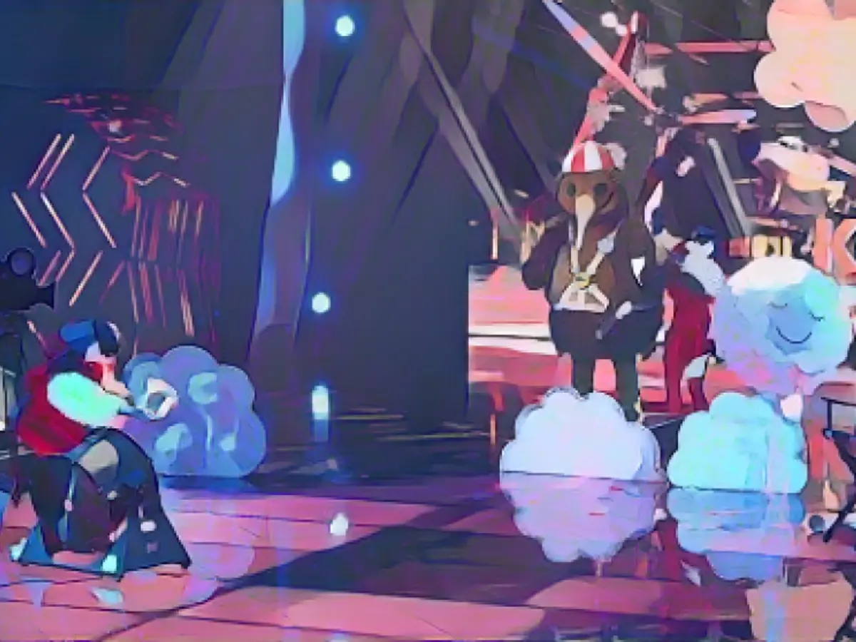 Mask slipped! Celebrity involuntarily unmasked