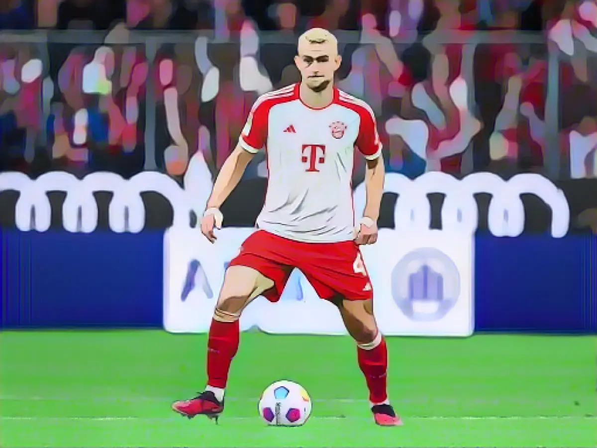 Bayern professional de Ligt back on the pitch