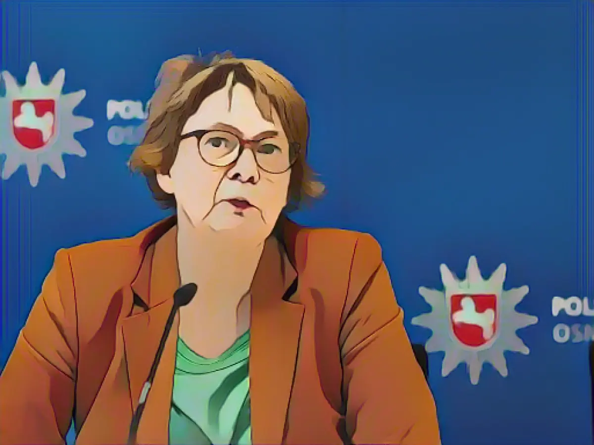 Minister calls for less violence in soccer stadiums