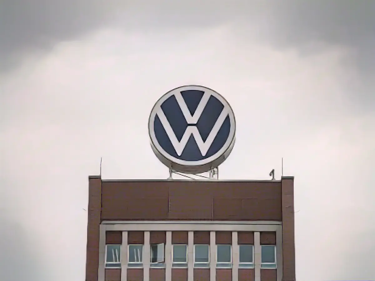VW swears employees to cuts