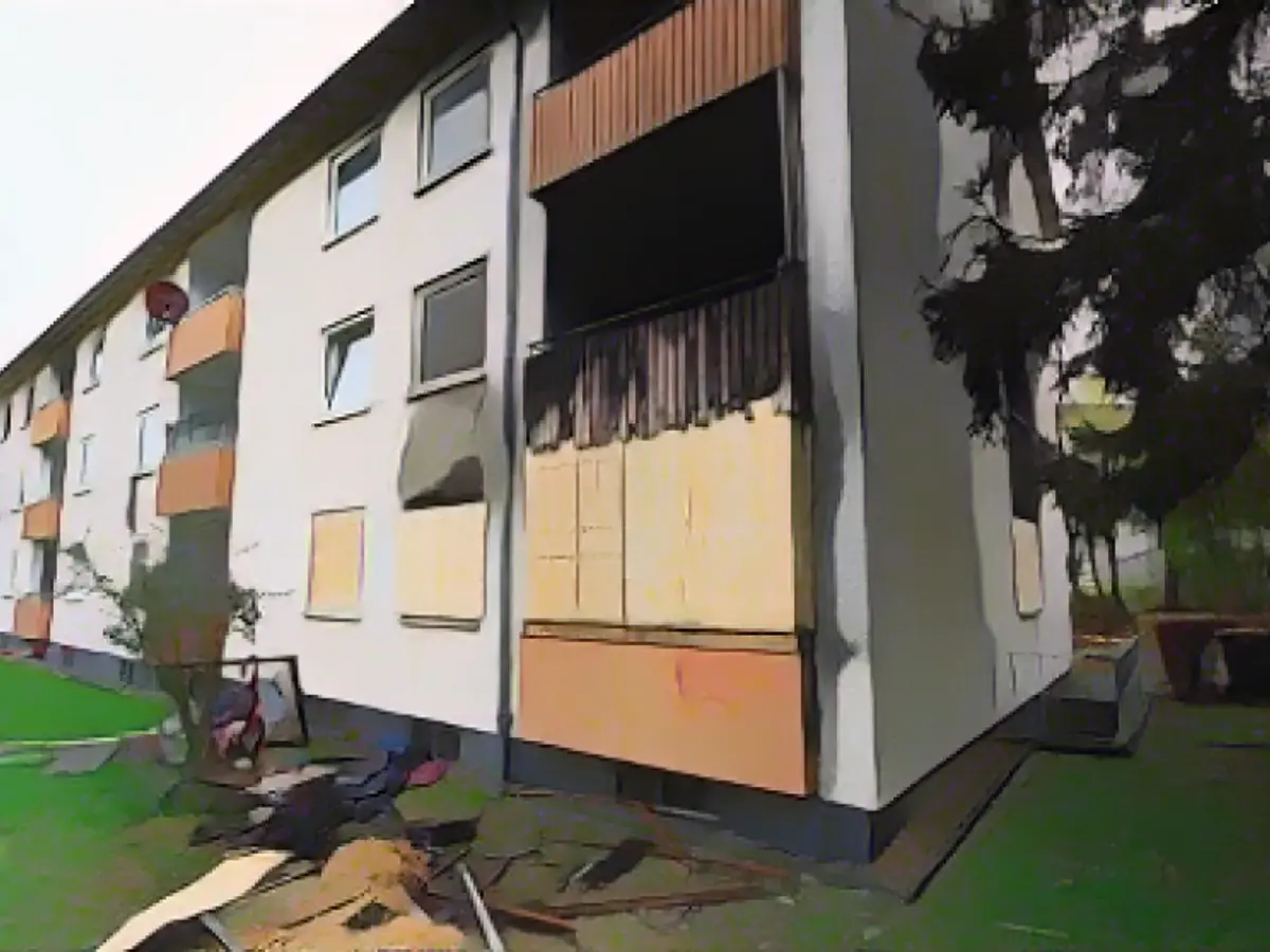 Teenagers kill man and set fire to apartment