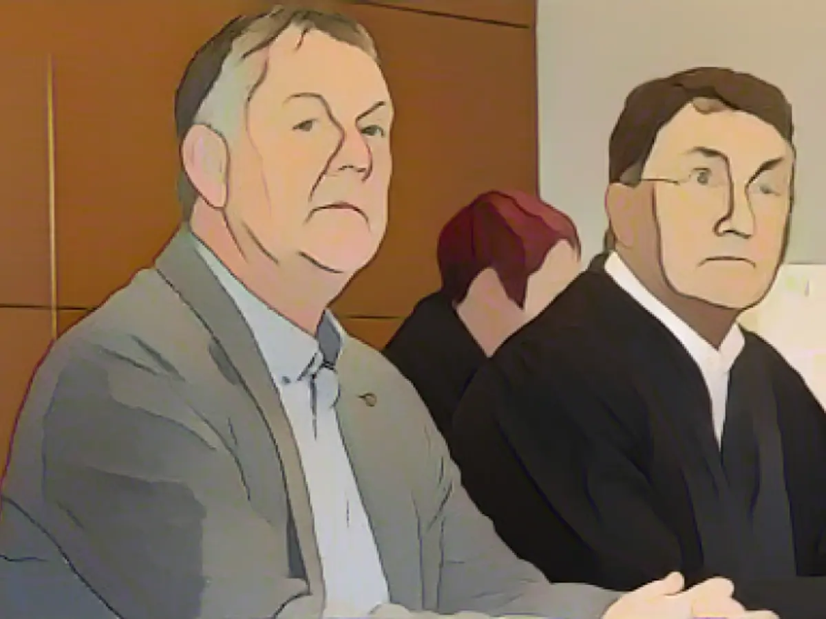 Holocaust trivializer also rants in court