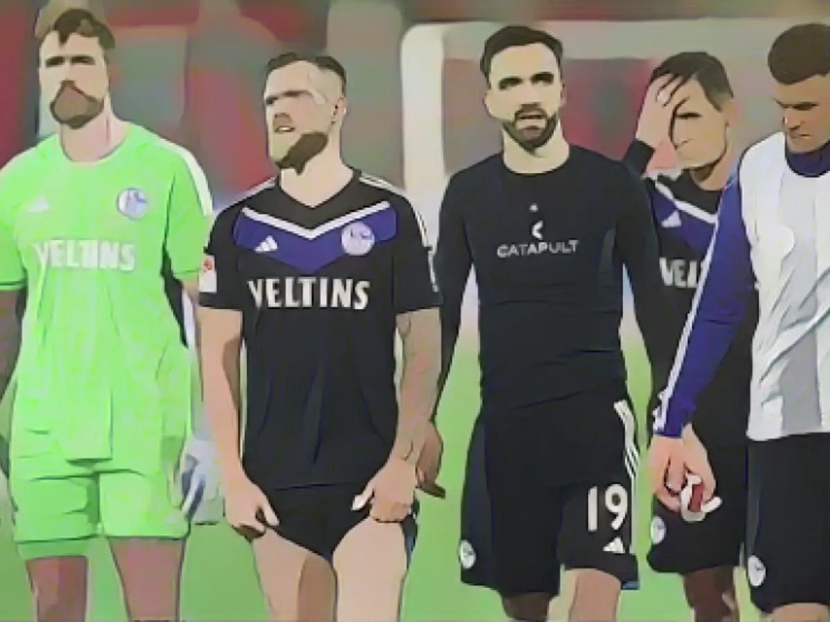 Schalke begs for fan mercy!