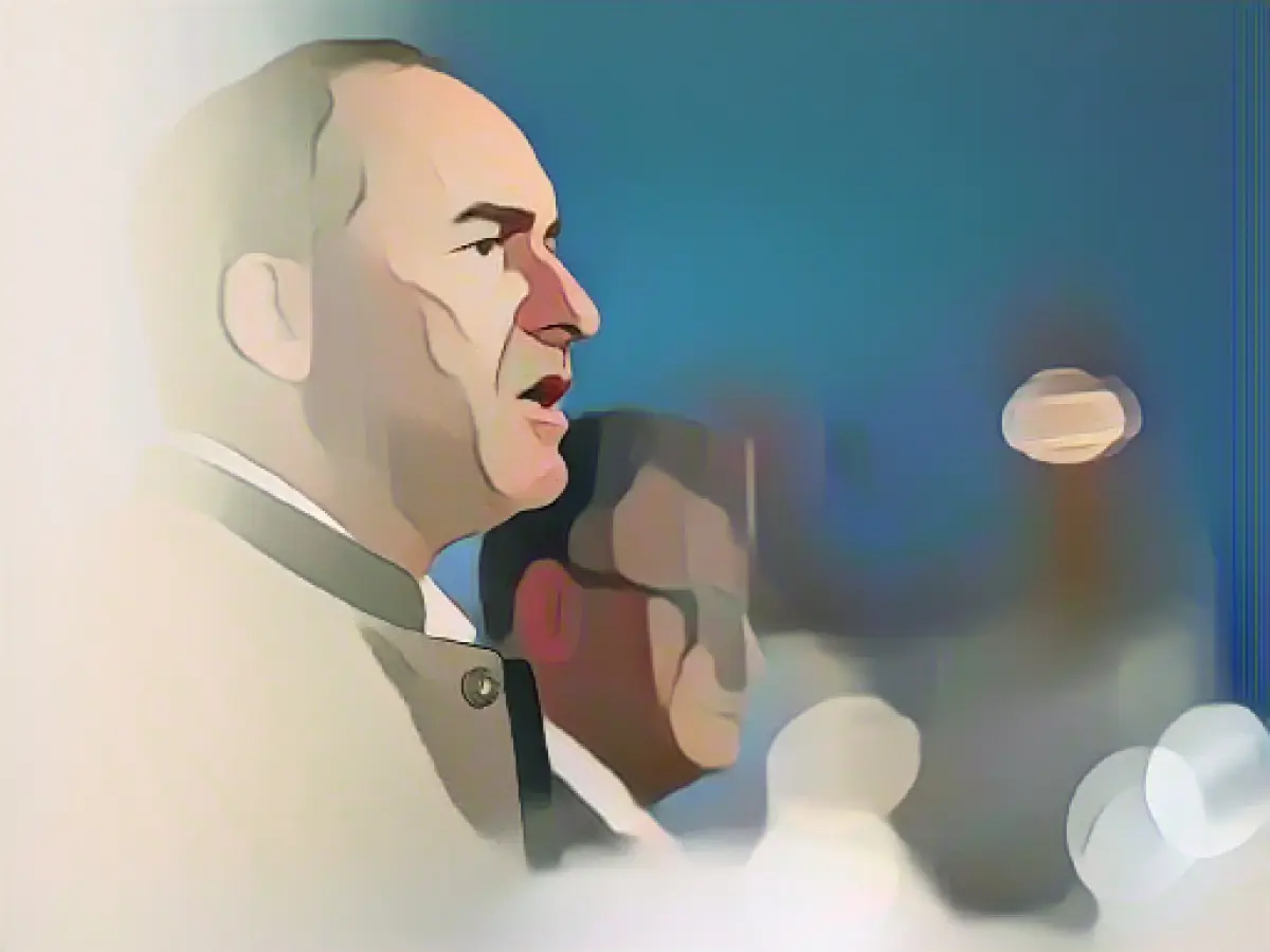 Budget verdict: Save on migration and citizens' income