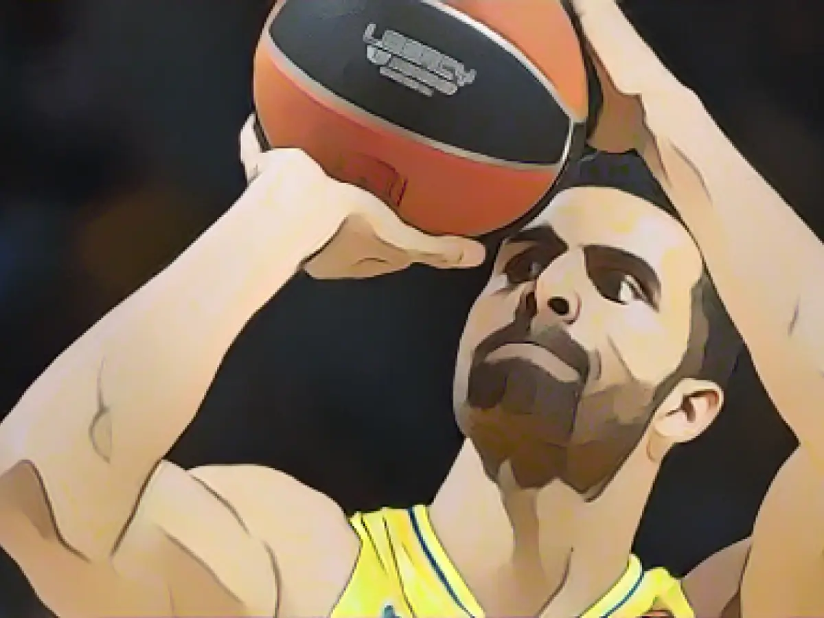 Alba only outsiders in Bayern duel