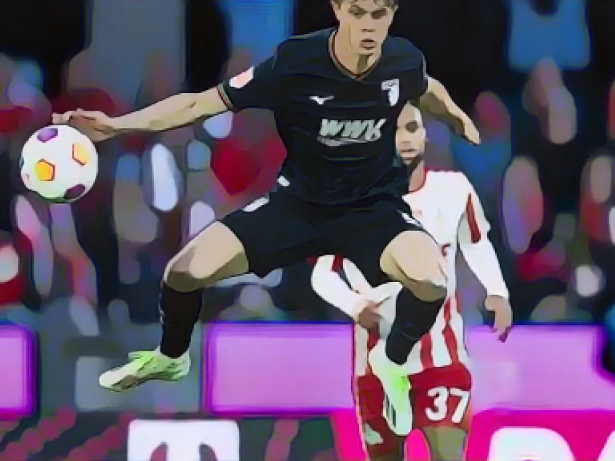 FC Augsburg fears for sick right-back Gumny