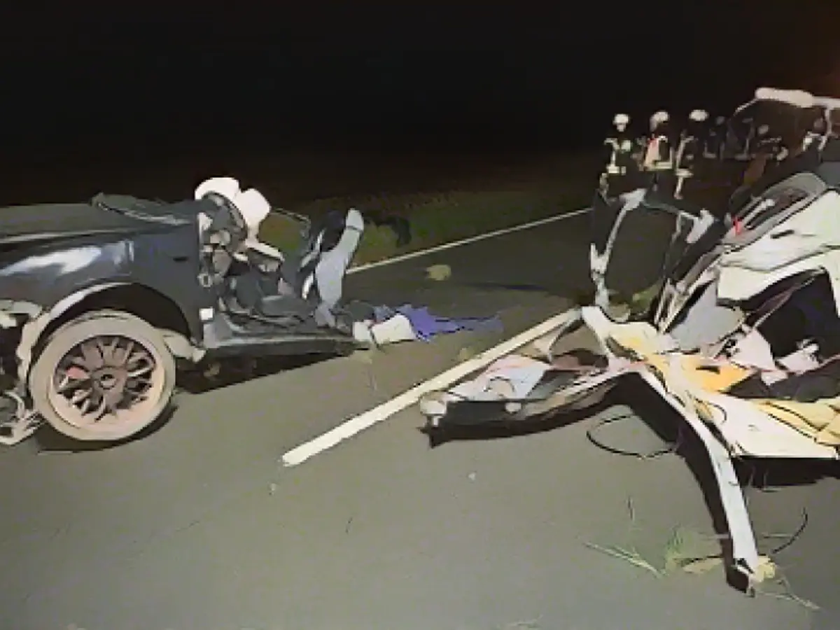 Golf tears in two - driver survives slightly injured!