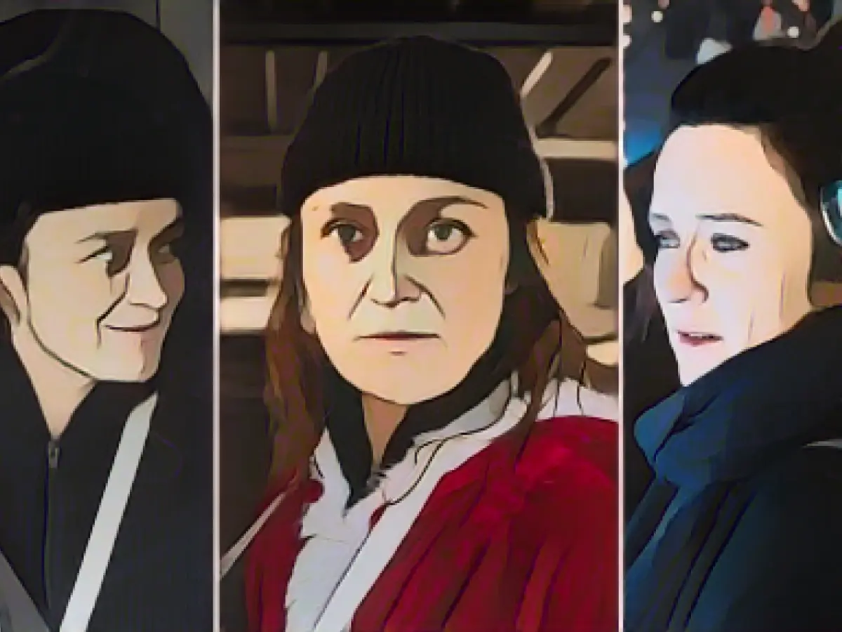 Forensic scientist as undercover policewoman