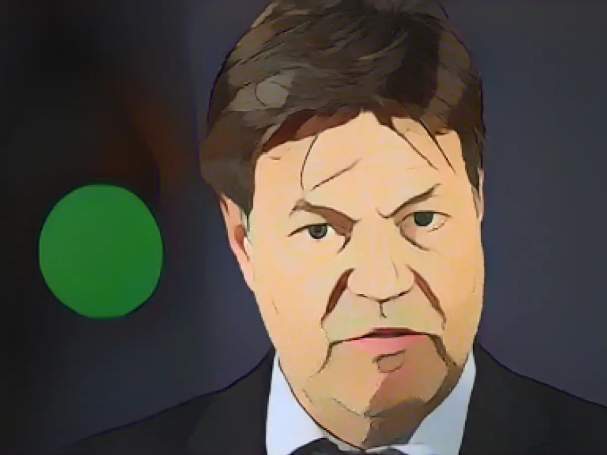 Habeck cancels trip to climate conference due to budget crisis