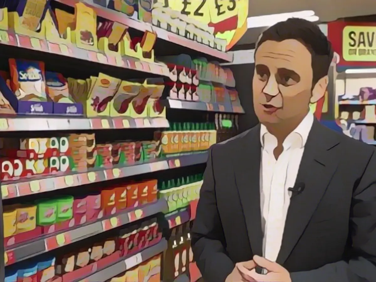 This British company will distribute free food to 88,000 workers this winter