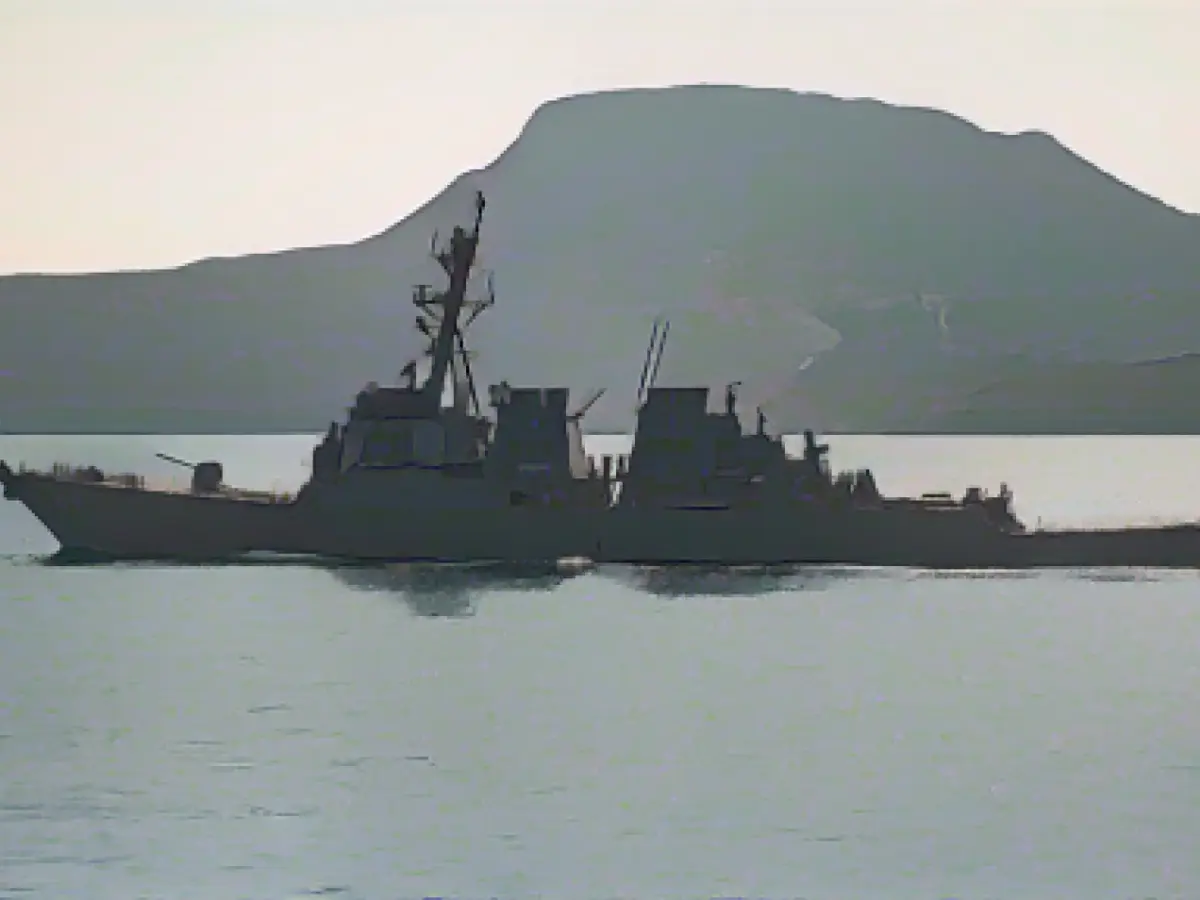 Houthis attack merchant ships again