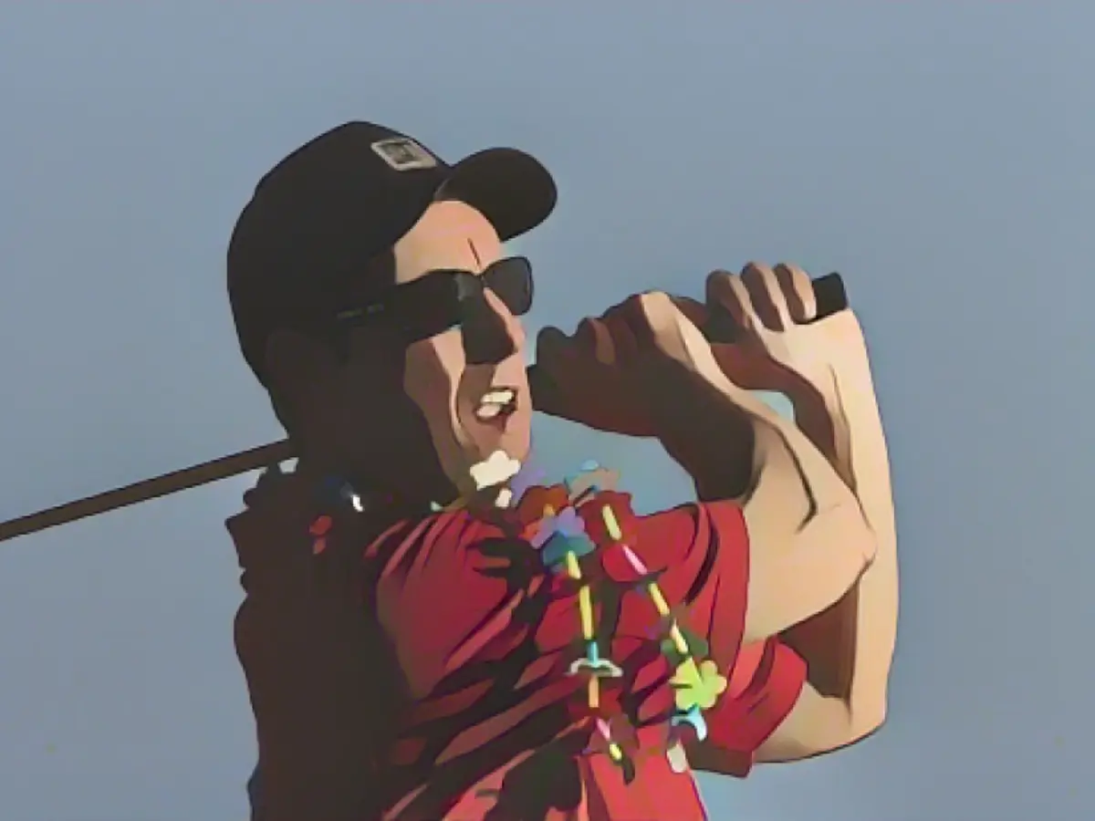 Gareth Bale stuns professional golfers with incredible cart path shot at Pebble Beach Pro-Am