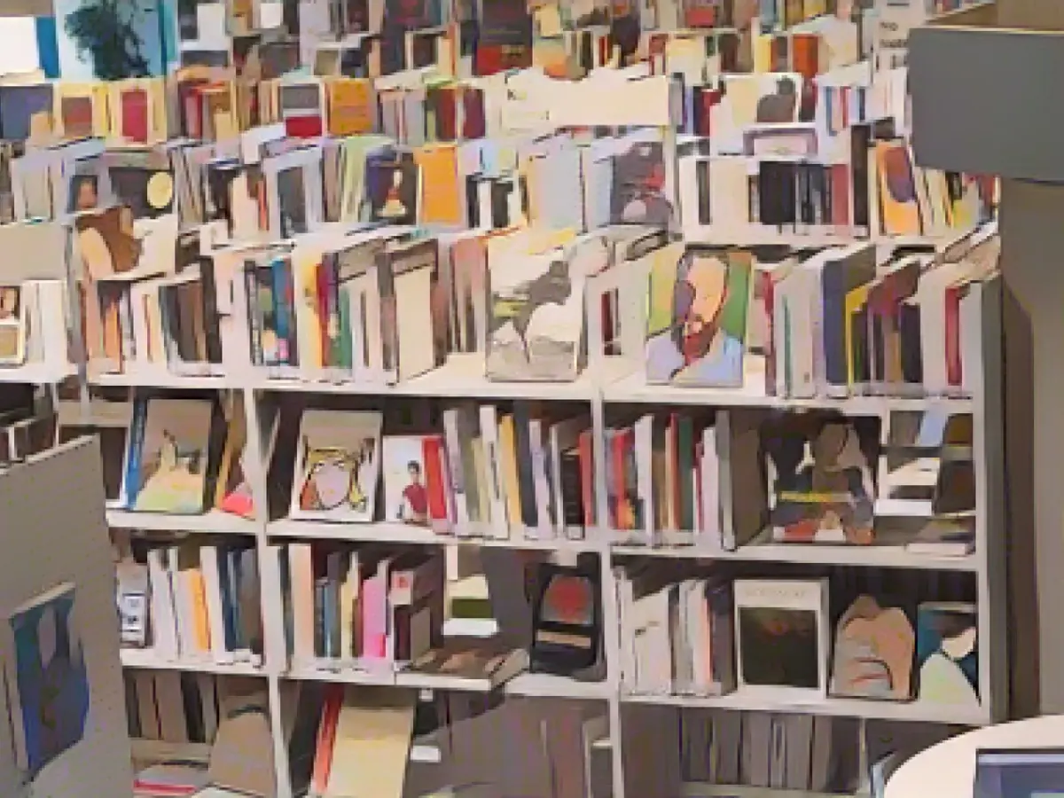 Expert: Never before more books on climate change