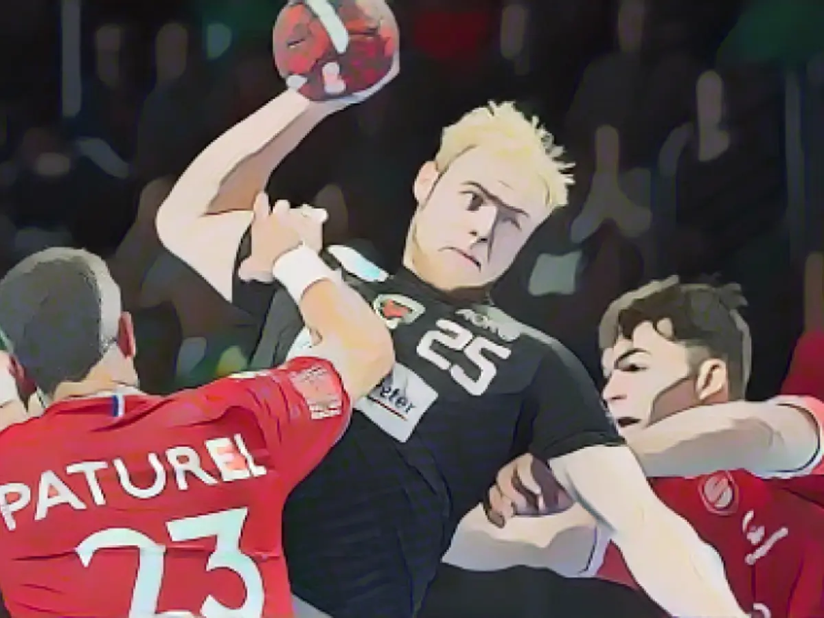 Wetzlar doctor plasters Foxes star's foot