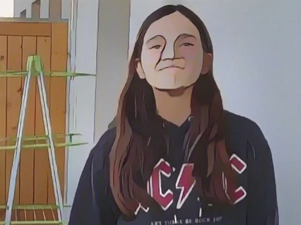 Police are now looking for Emily (13) across Europe