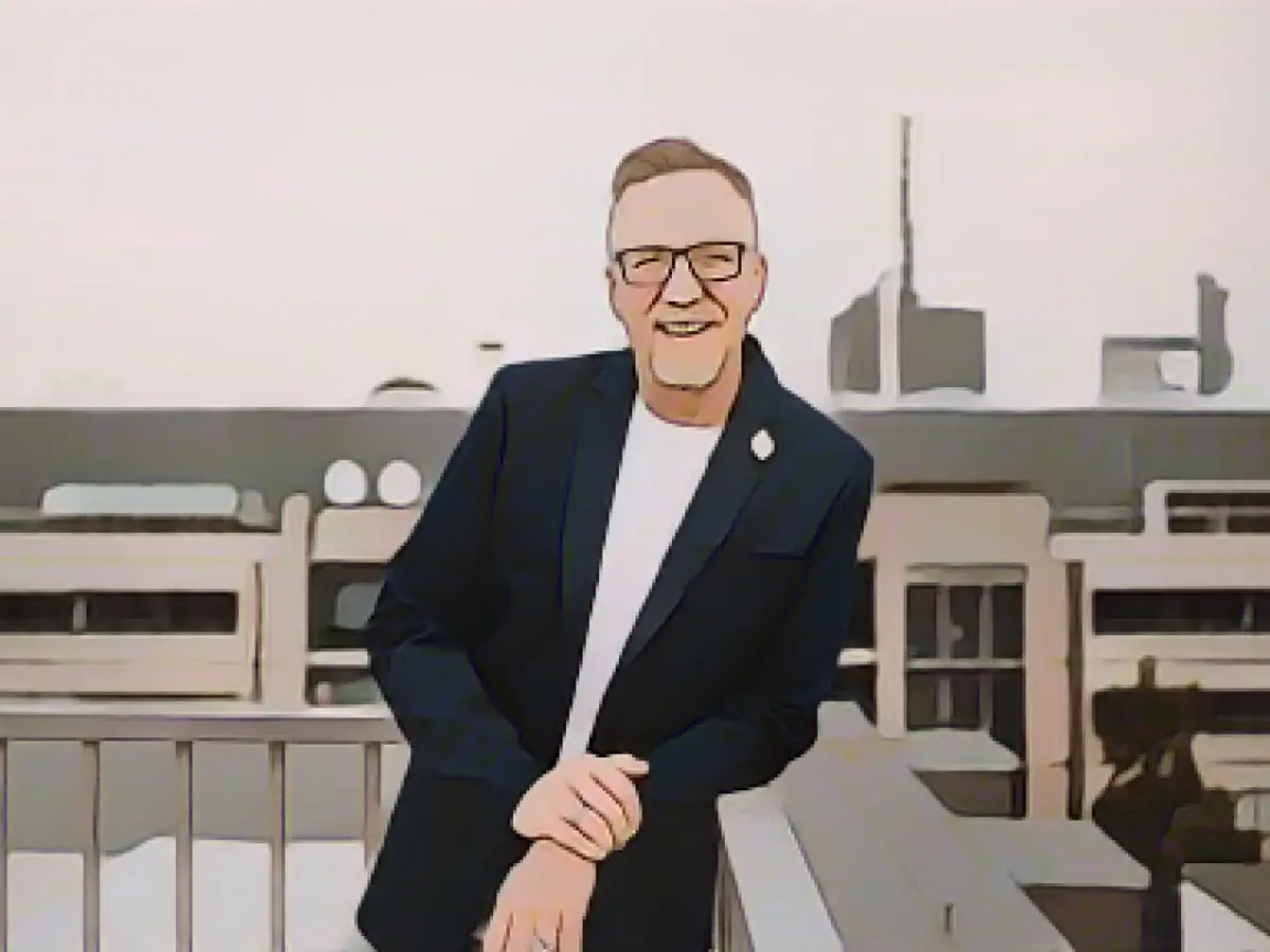 He leads through the morning on RTL