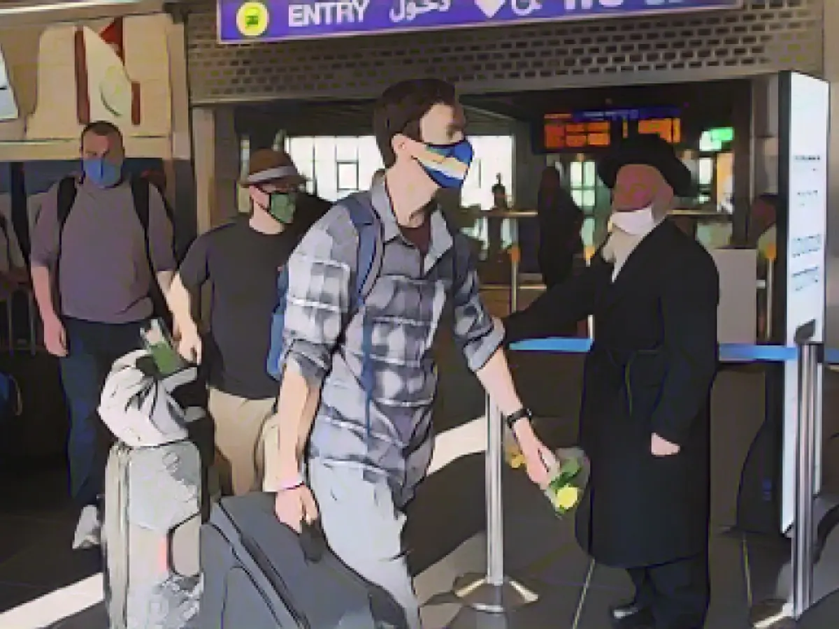 Israel reopens to small groups of tourists