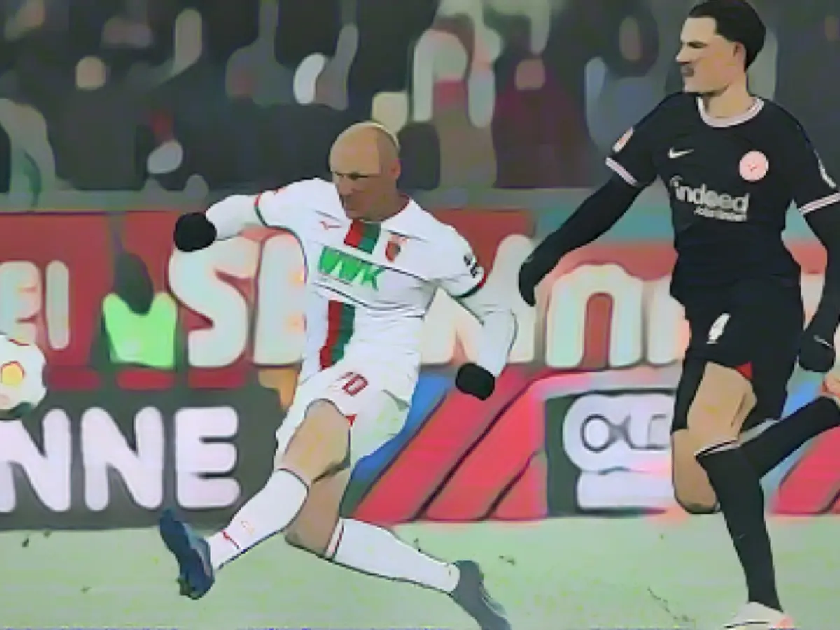 Boss Krösche defends Eintracht star