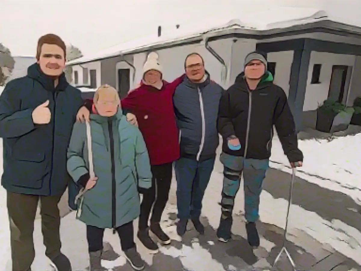 Parents build Jacqueline a house for a flat-sharing community for the disabled