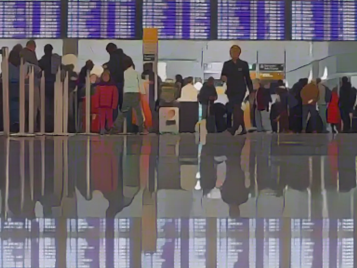 Munich Airport temporarily suspends operations on Tuesday