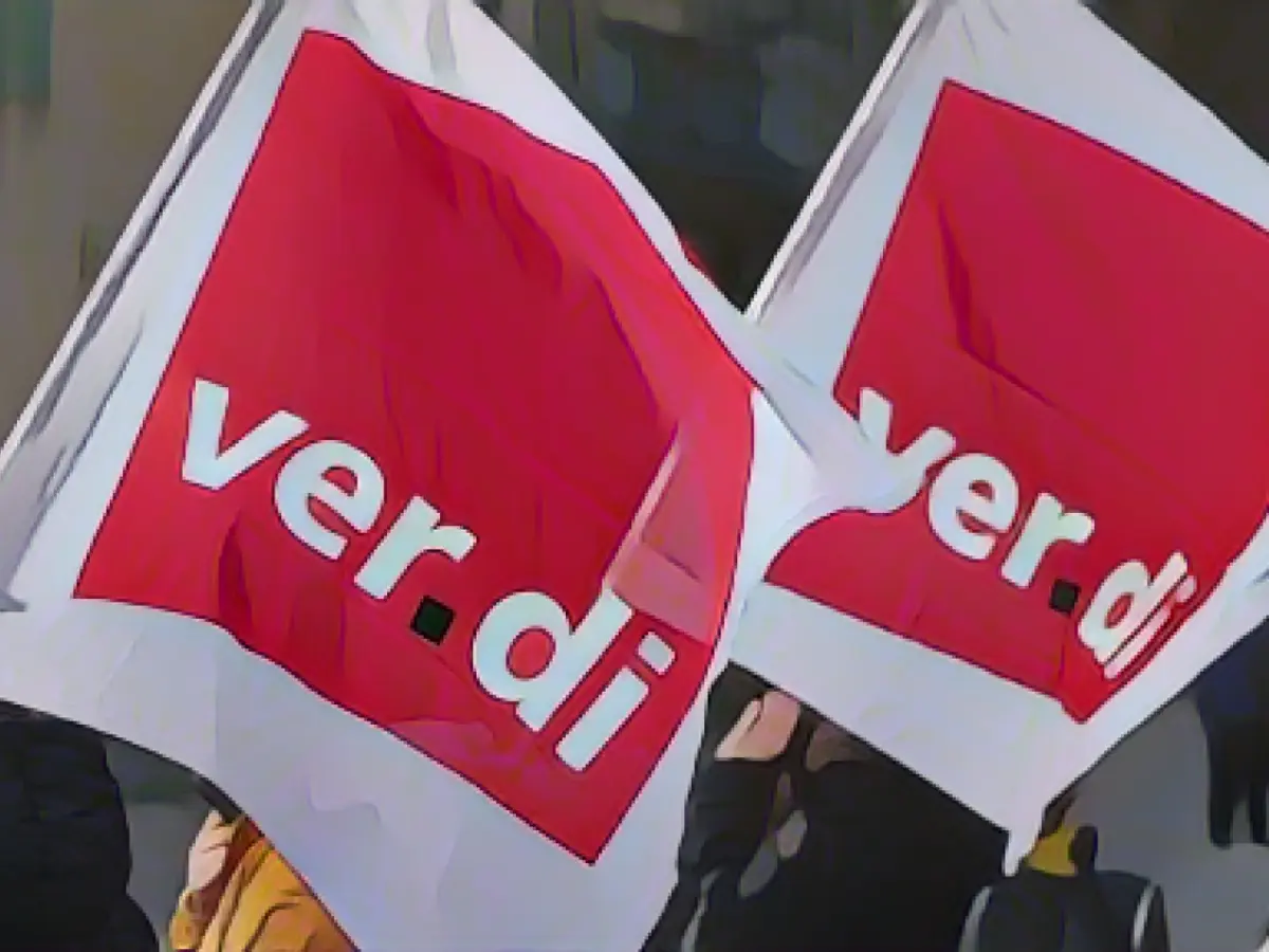 Verdi pushes ahead with warning strikes in the public sector
