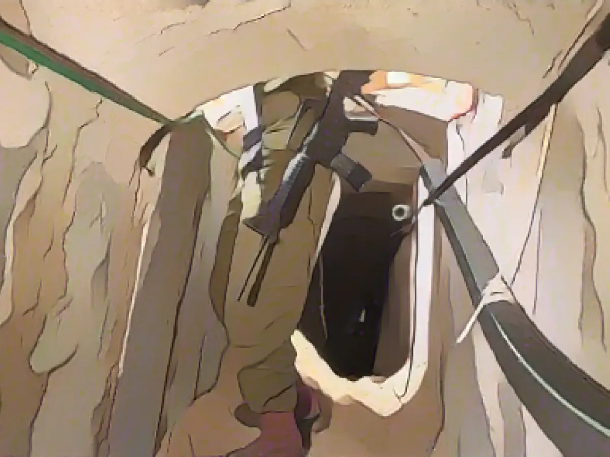 Report: Israel has pumps to flood Gaza tunnel