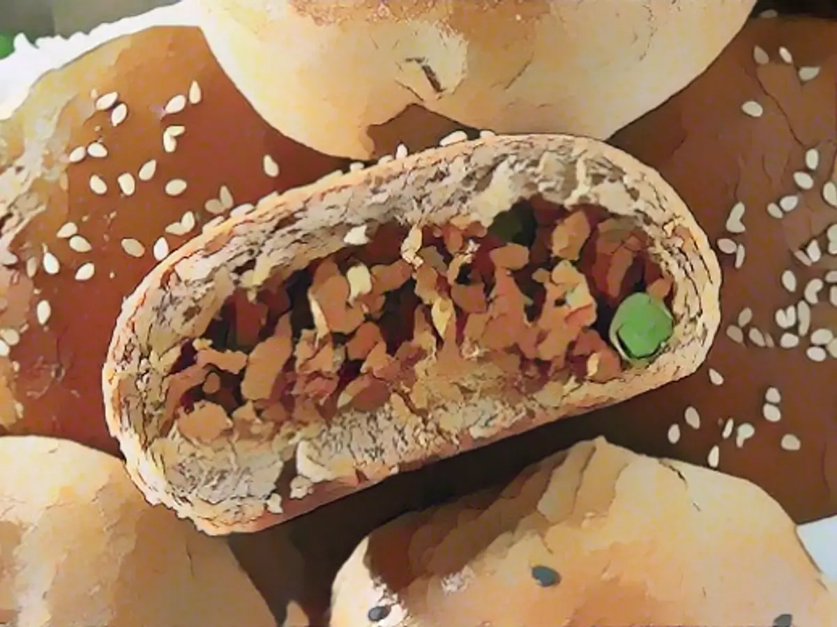 Five spice chicken buns