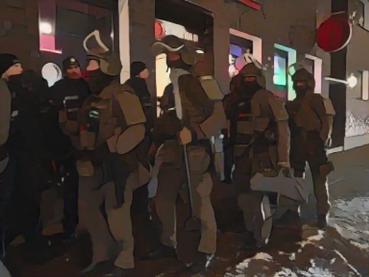 SEK storms pub - two arrests