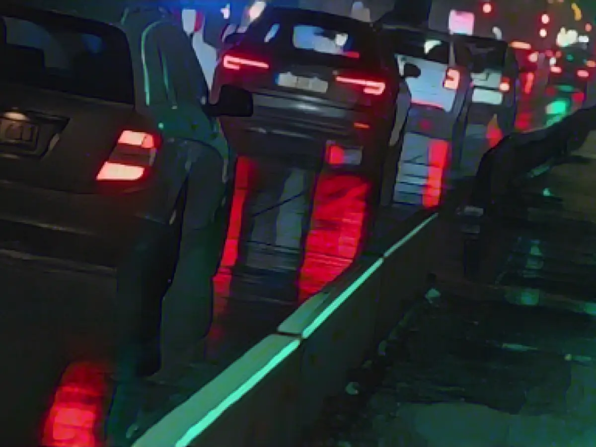 Traffic chaos due to slippery roads and snow in Thuringia