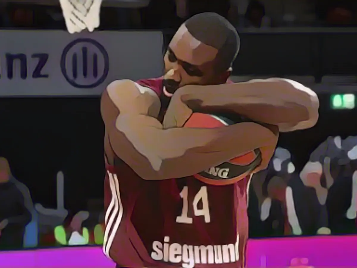 First a shock, then a threesome: Ibaka madness in Munich