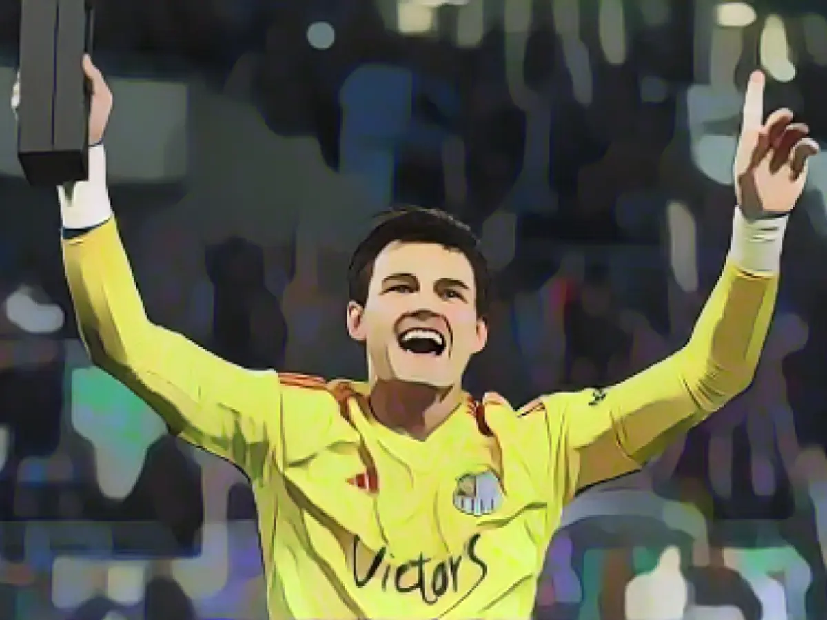 How to watch Saarbrücken vs Frankfurt on TV