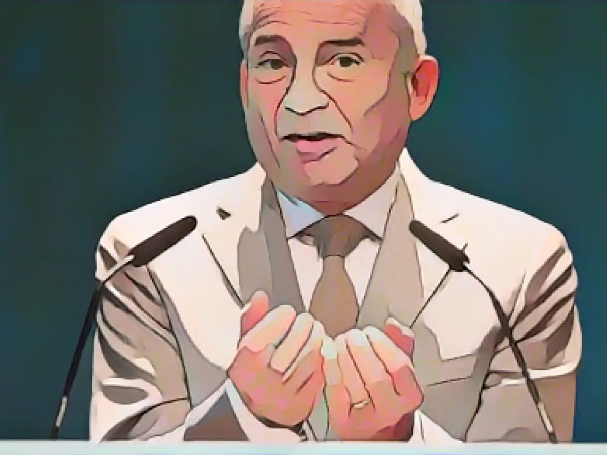 Strobl in favor of stricter reporting requirements against child pornography